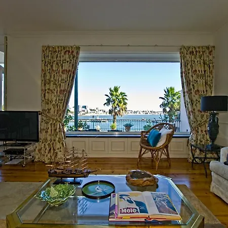 Front Sea Bay View Cascais