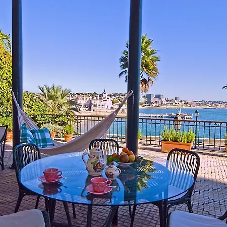 Front Sea Bay View Cascais