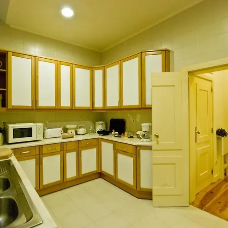B&B Front Sea Bay View